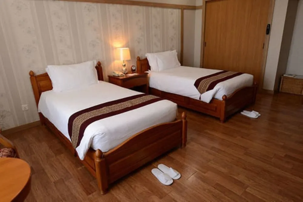 Sky Star Hotel Yangon